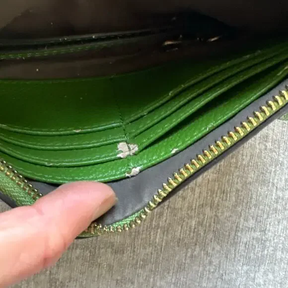 Joy Susan Green Crossbody Purse - Picture 4 of 7